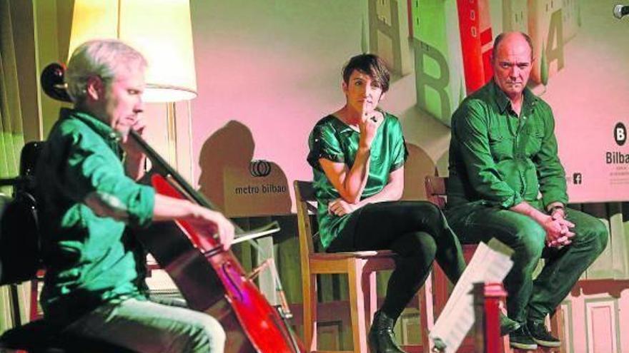 &#039;Kafkaren aulkia&#039; Bilbaopoesian, lehen mailako artistekin