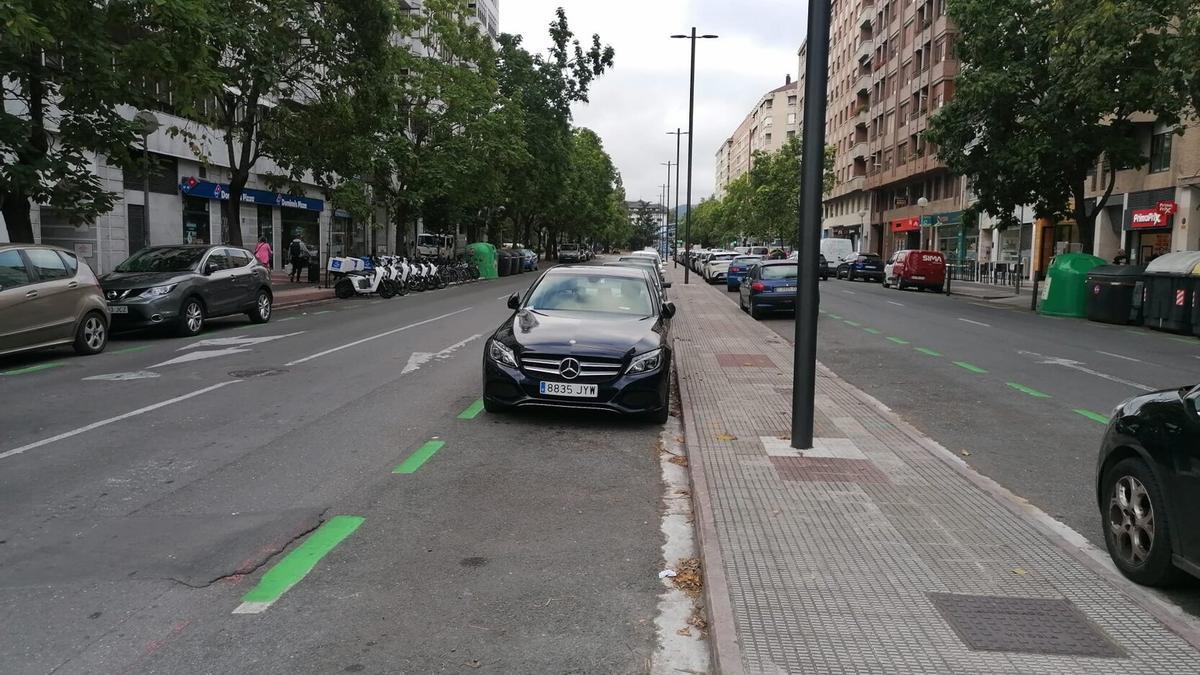 Plazas de aparcamiento OTA libres en la Avenida Gasteiz.