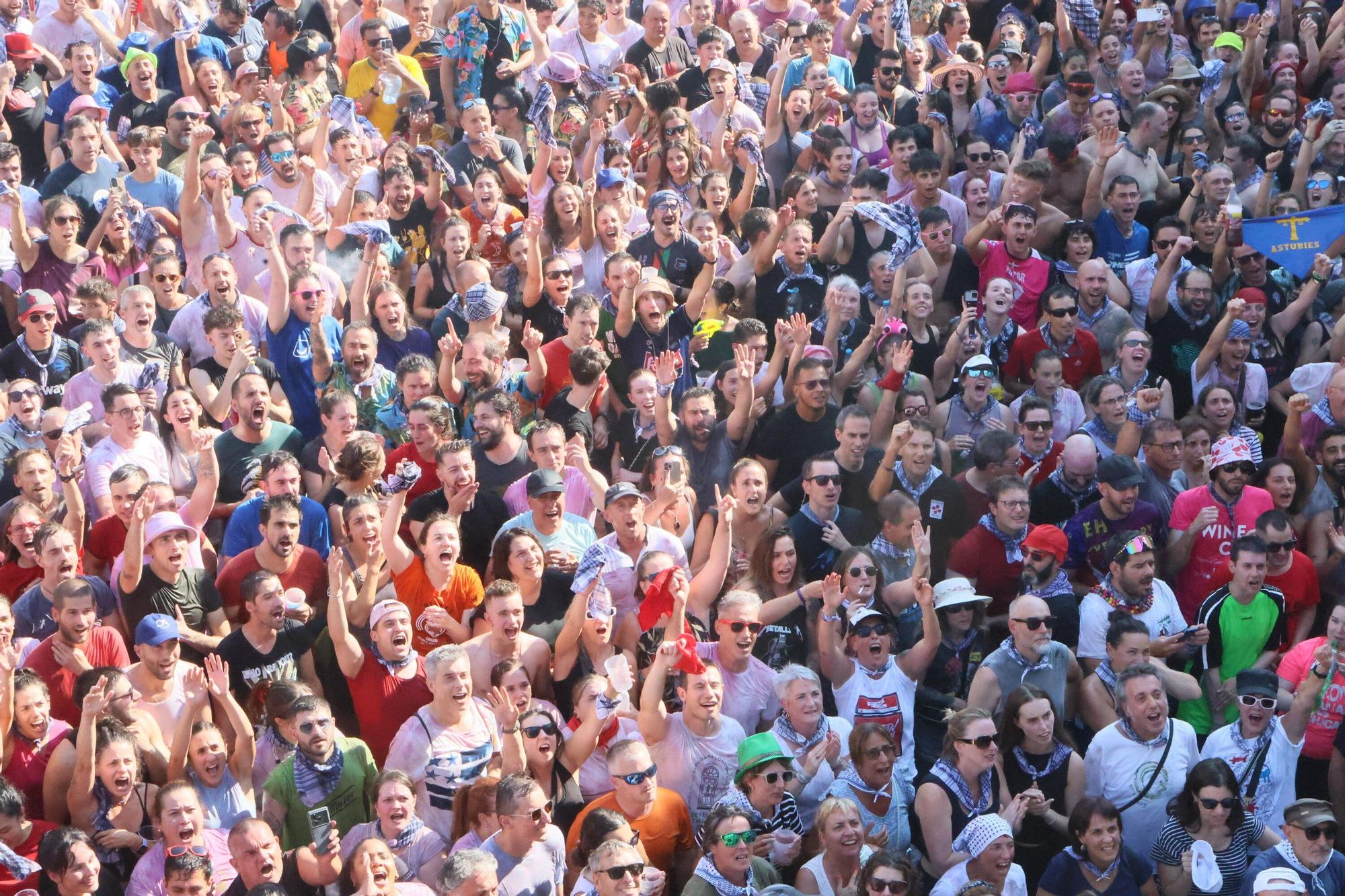 En imágenes: Así ha sido la bajada de Celedón en 2025