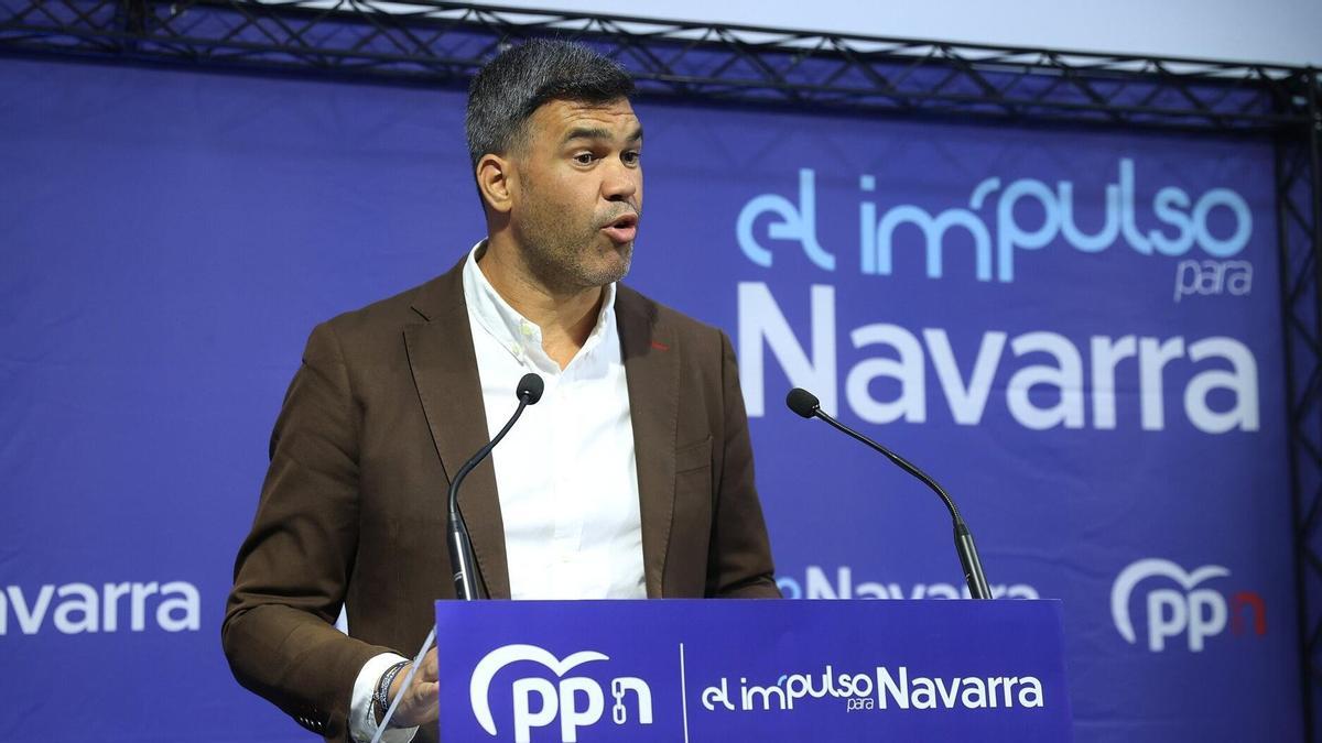 El presidente del PP de Navarra, Javier García, en la comparecencia de este miércoles.