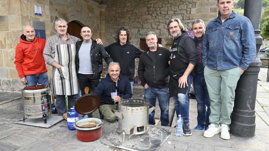 Las putxeras humean en Balmaseda en homenaje al tren de La Robla