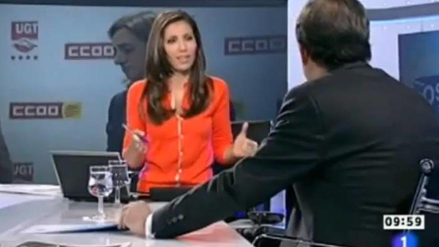 Bono a Ana Pastor: &quot;La imagen de señorita Rottenmeier que usted da es tremenda&quot;.