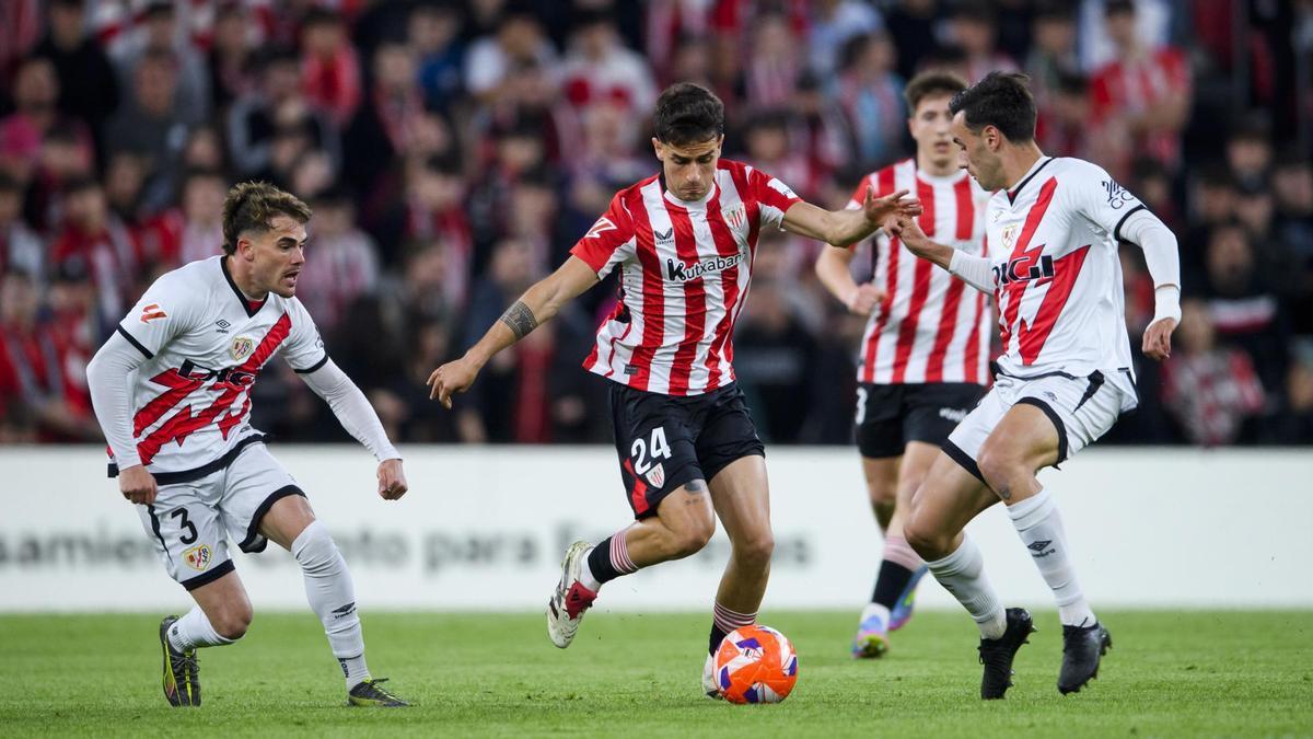 Imagen de la última visita del Rayo a San Mamés (3-1).
