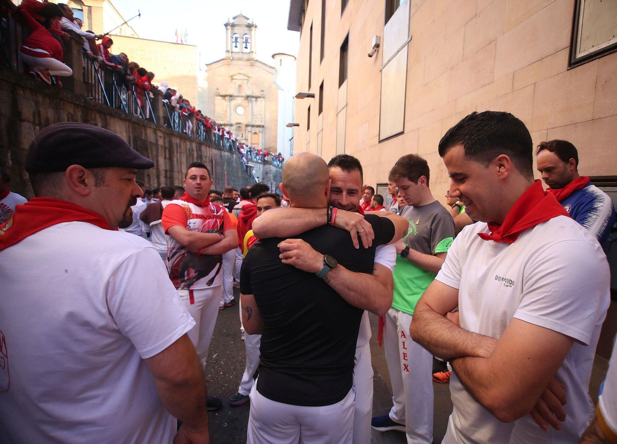 Lágrimas de emoción en la despedida de Susana Nagore en el encierro
