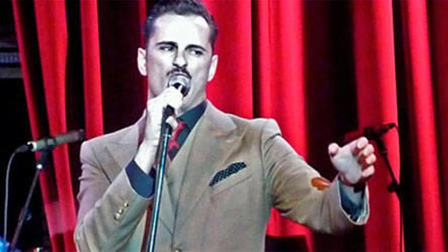 Asier Etxeaindia llega con &#039;El interprete&#039;