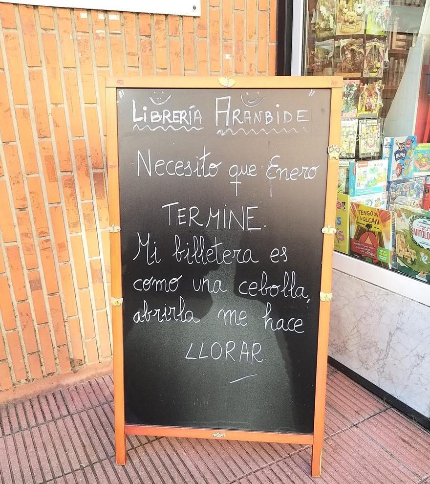 Los lloros de la librería Aranbide de Vitoria contra la cuesta de enero