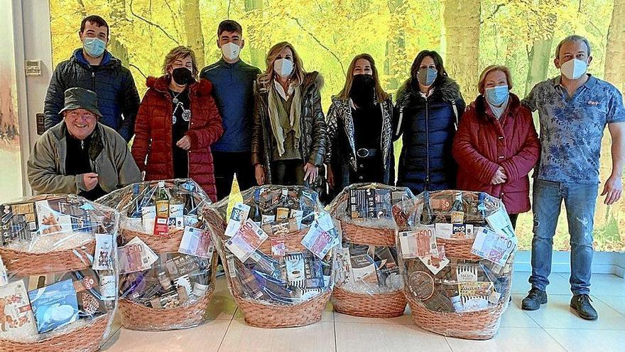 Los comerciantes de Lodosa sortean y entregan cinco cestas