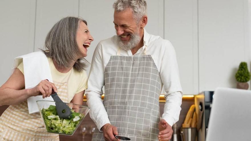Estos son los alimentos imprescindibles en tu dieta para envejecer mejor