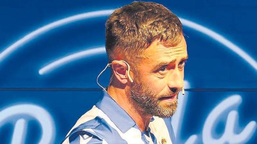 “Eszenatokian kalean bizi ez dudan bizitza izaten ausartzen naiz”
