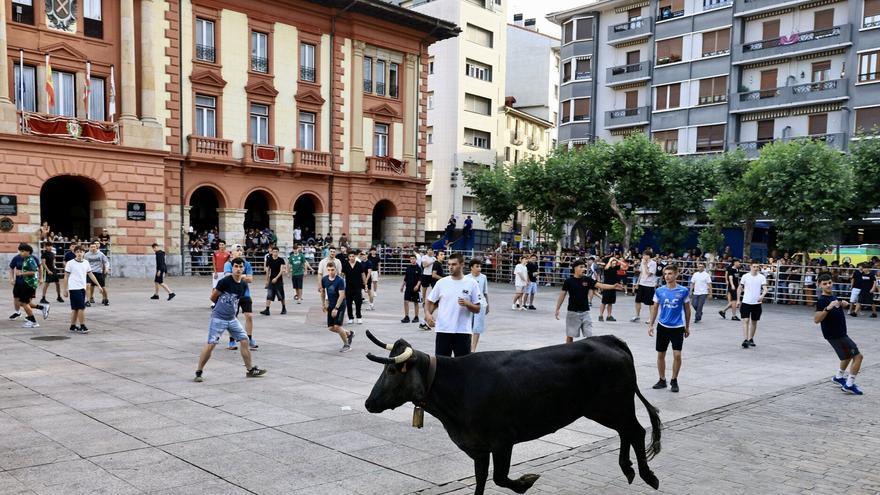 Los niños mayores de 8 años finalmente podrán participar en becerradas y sokamuturras
