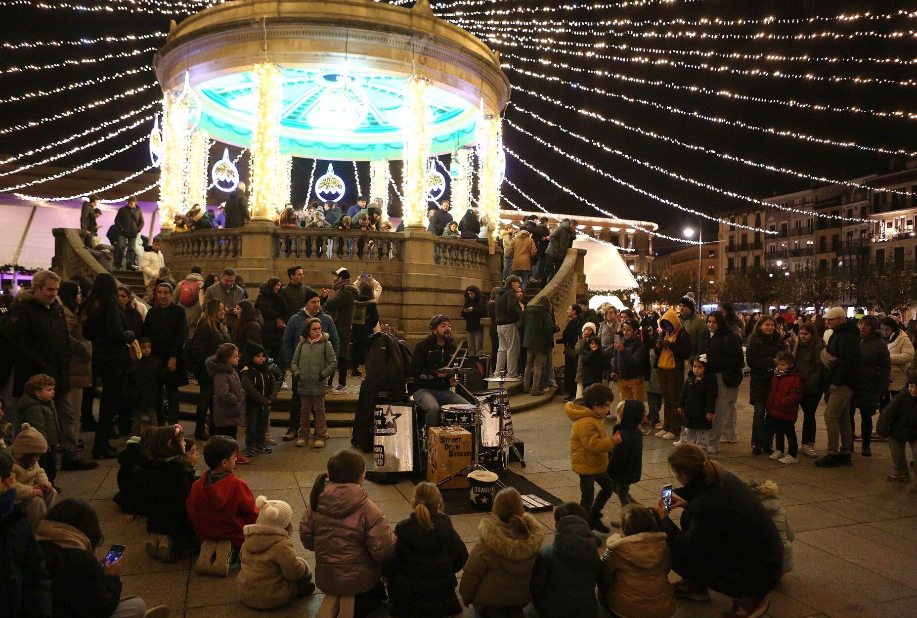 Imagenes del encendido de luces de navidad en Pamplona