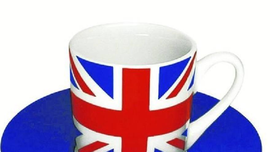 La frase &#039;a relaxing cup of tea con leche&#039; de Ana Botella fue la causante de la polémica.