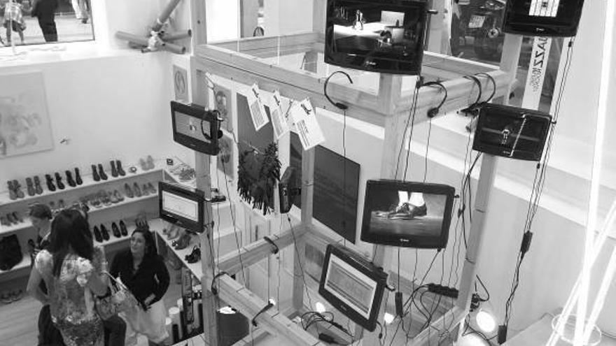 La instalación que abre la exposición inaugurada ayer en Noventa Grados.