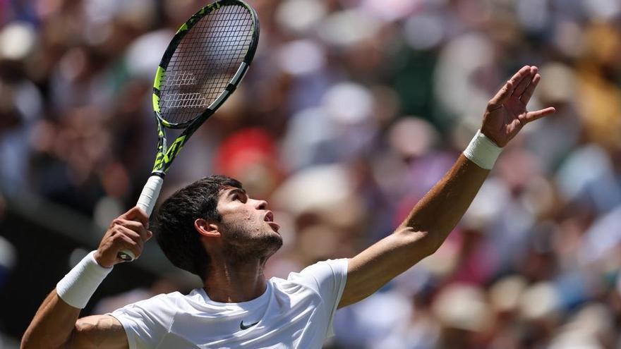 Alcaraz doblega a Muller y pasa a tercera ronda de Wimbledon