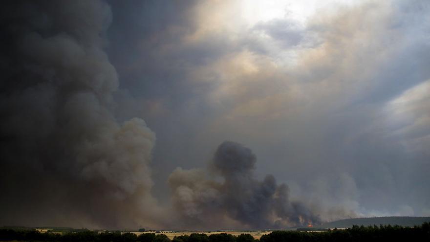 Muere un voluntario que trabajaba en el operativo del incendio de Molezuelas entre Zamora y León