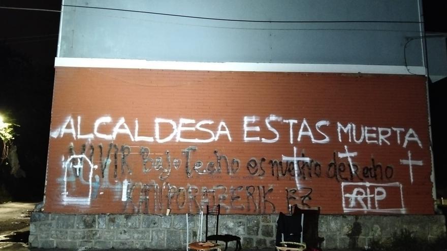 El PNV denuncia pintadas amenazantes contra la alcaldesa de Lemoa: “Estás muerta”