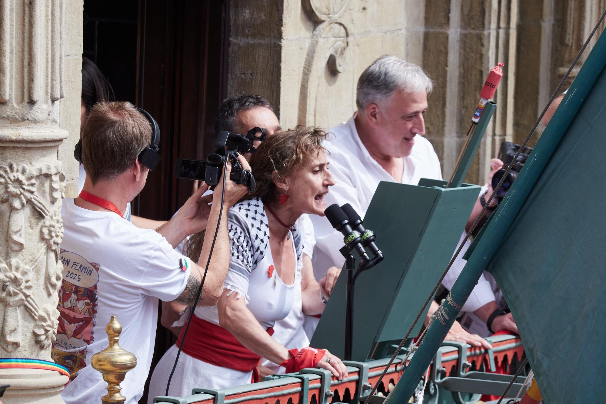 Fotos del  Chupinazo de San Fermín 2025 en Pamplona: ¡La fiesta más internacional se enciende con un grito solidario por Palestina!
