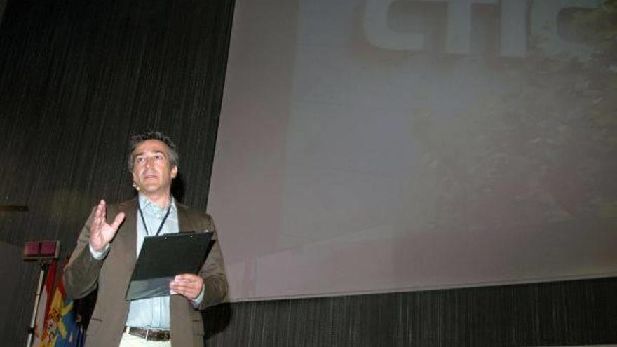 Expertos apuestan por la educación para fomentar un uso más seguro de internet