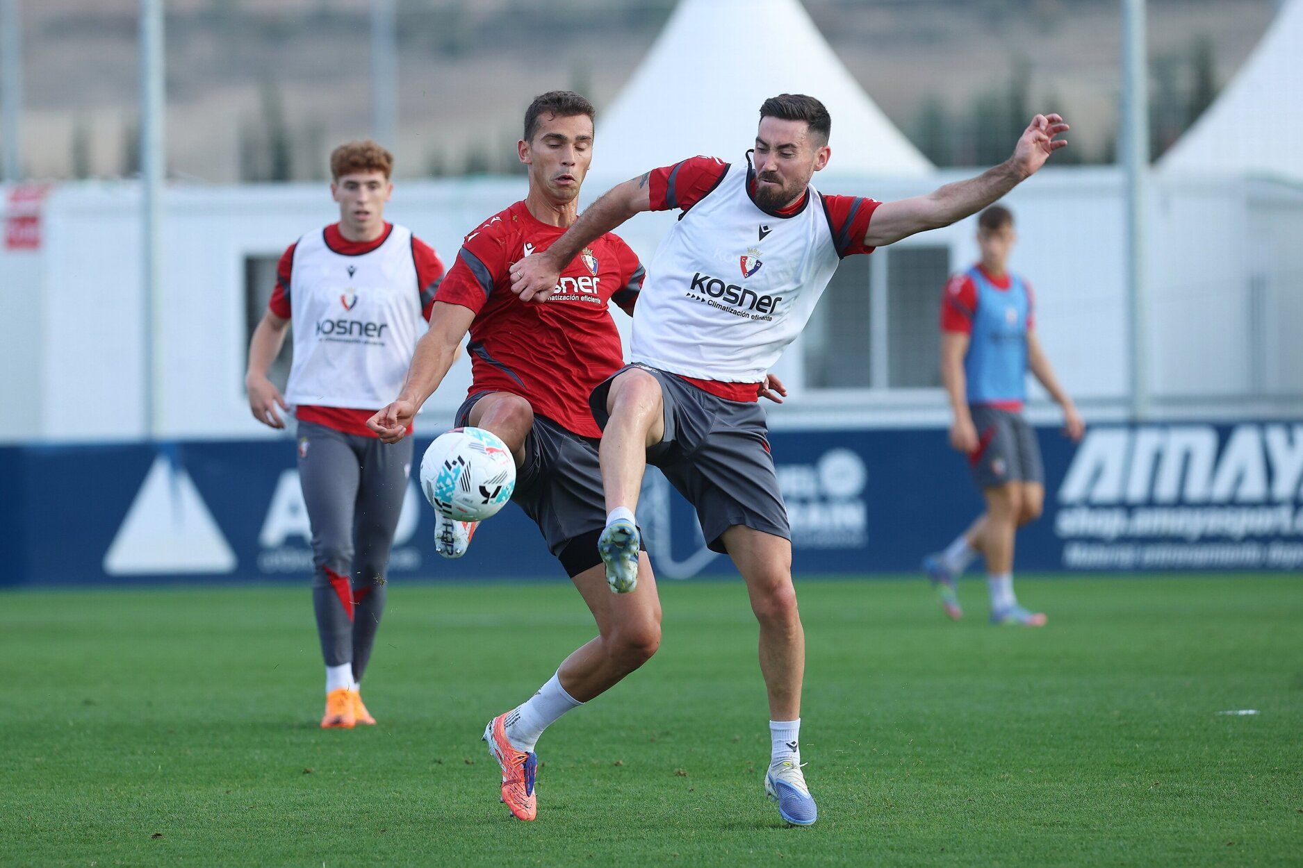 Entrenamiento de Osasuna en Tajonar del lunes 13 de octubre de 2025