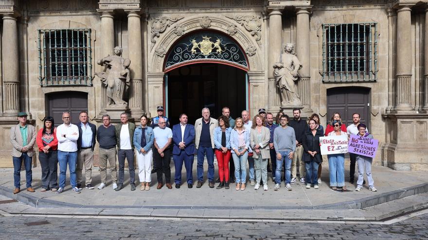 Concentración en Pamplona contra las agresiones sexuales en Aranzadi