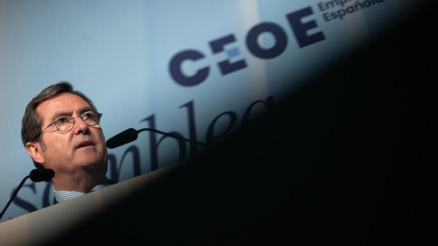 Garamendi critica la "deriva institucional" española y la asfixia normativa a las empresas