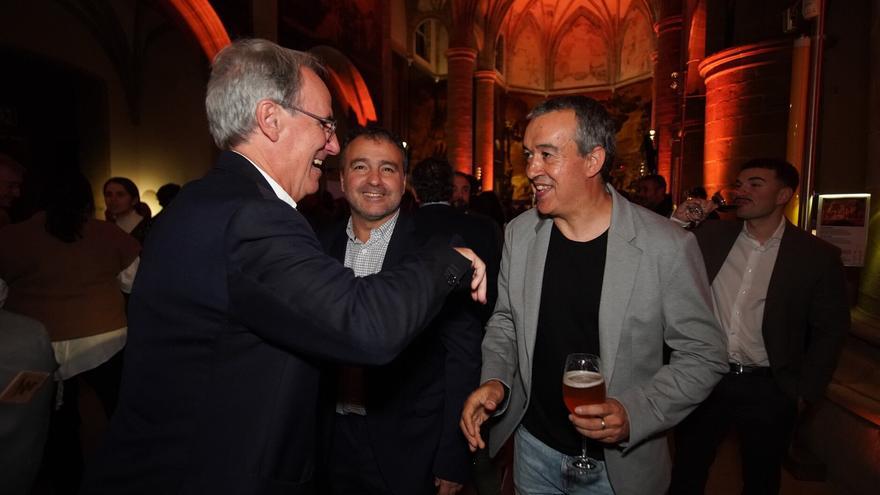 [Fotos] Aniversario de NOTICIAS DE GIPUZKOA: un buen ágape para conversar tras el acto