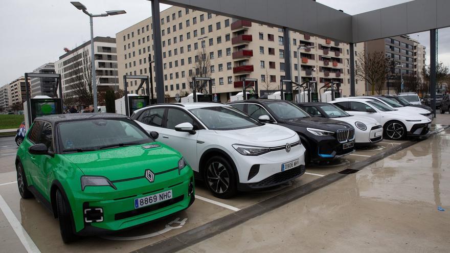 Las matriculaciones de vehículos eléctricos se duplican en un año en Navarra