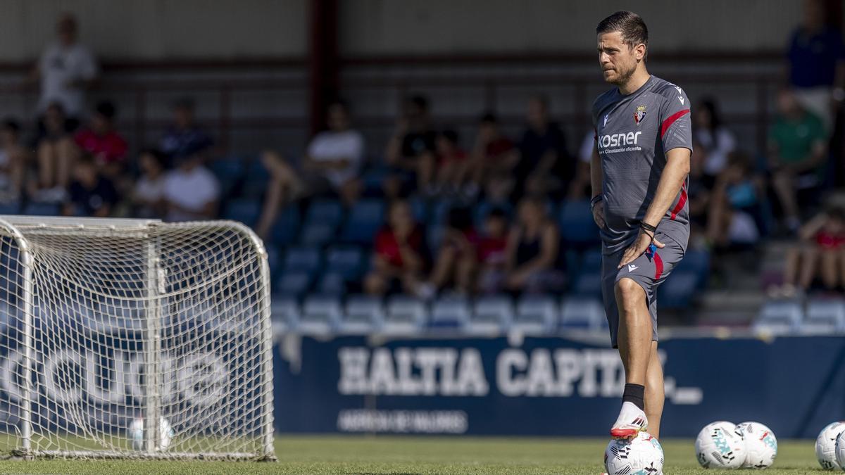 Alessio Lisci, en un entrenamiento con Osasuna.