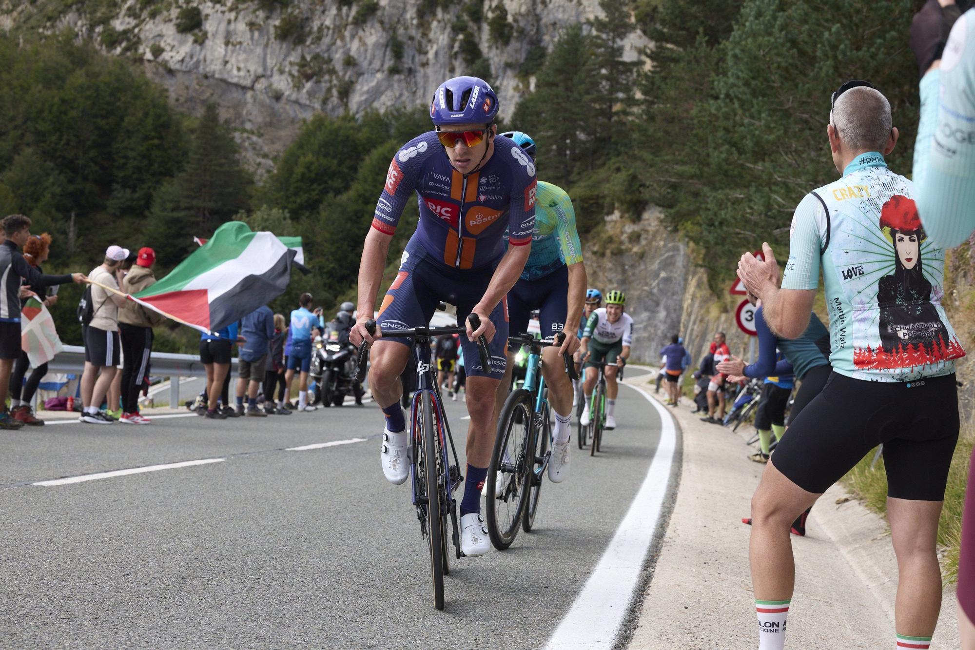 Fotos de la etapa navarra de La Vuelta 25 entre Sendaviva y Larra - Belagua