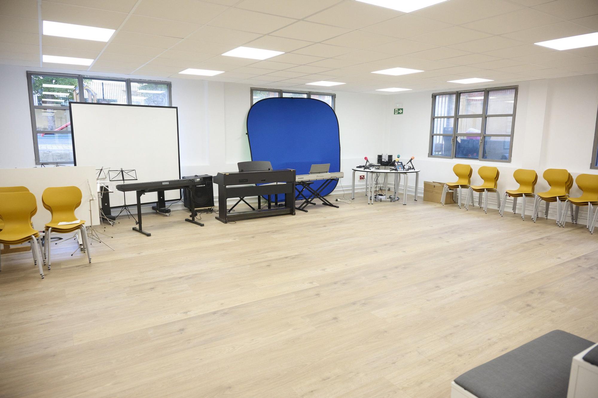 FOTOS | Visita al Aula Ikasnova