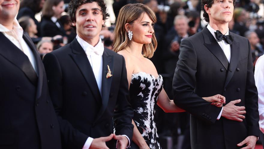 Los Javis ganan el premio a Mejor Dirección en la 79 edición del Festival de Cannes por su película 'La bola negra'