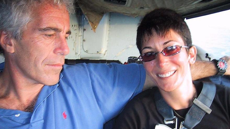 Aprueban la publicación de documentos judiciales sobre Ghislaine Maxwell, expareja y cómplice de Epstein
