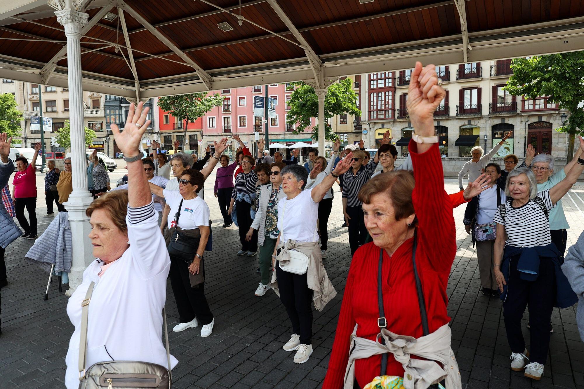 Fiesta de fin de curso del programa Salud para Personas Mayores de Bilbao