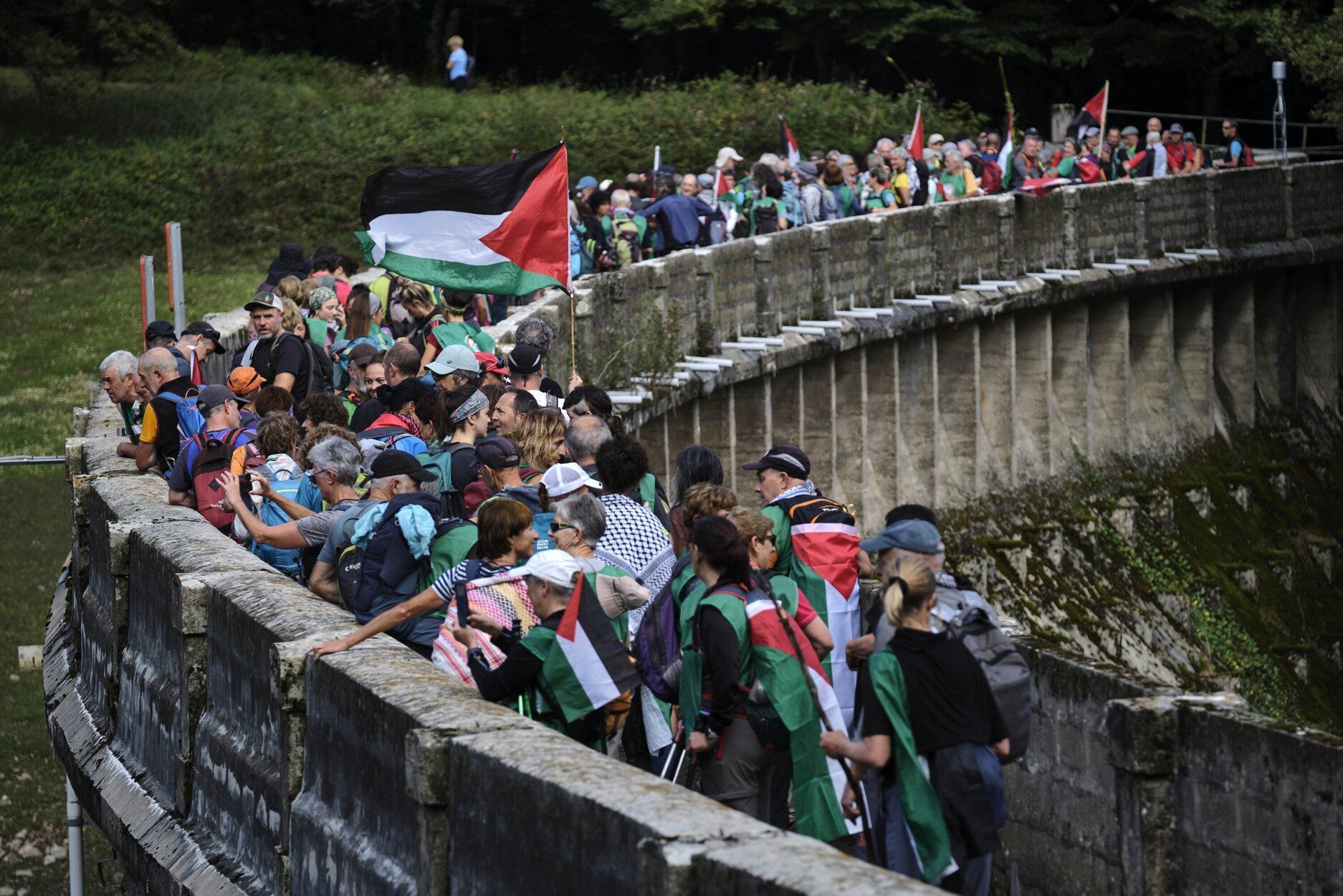 Fotos de la séptima etapa de la marcha propalestina por Navarra, desde Eltzaburu hasta Doneztebe
