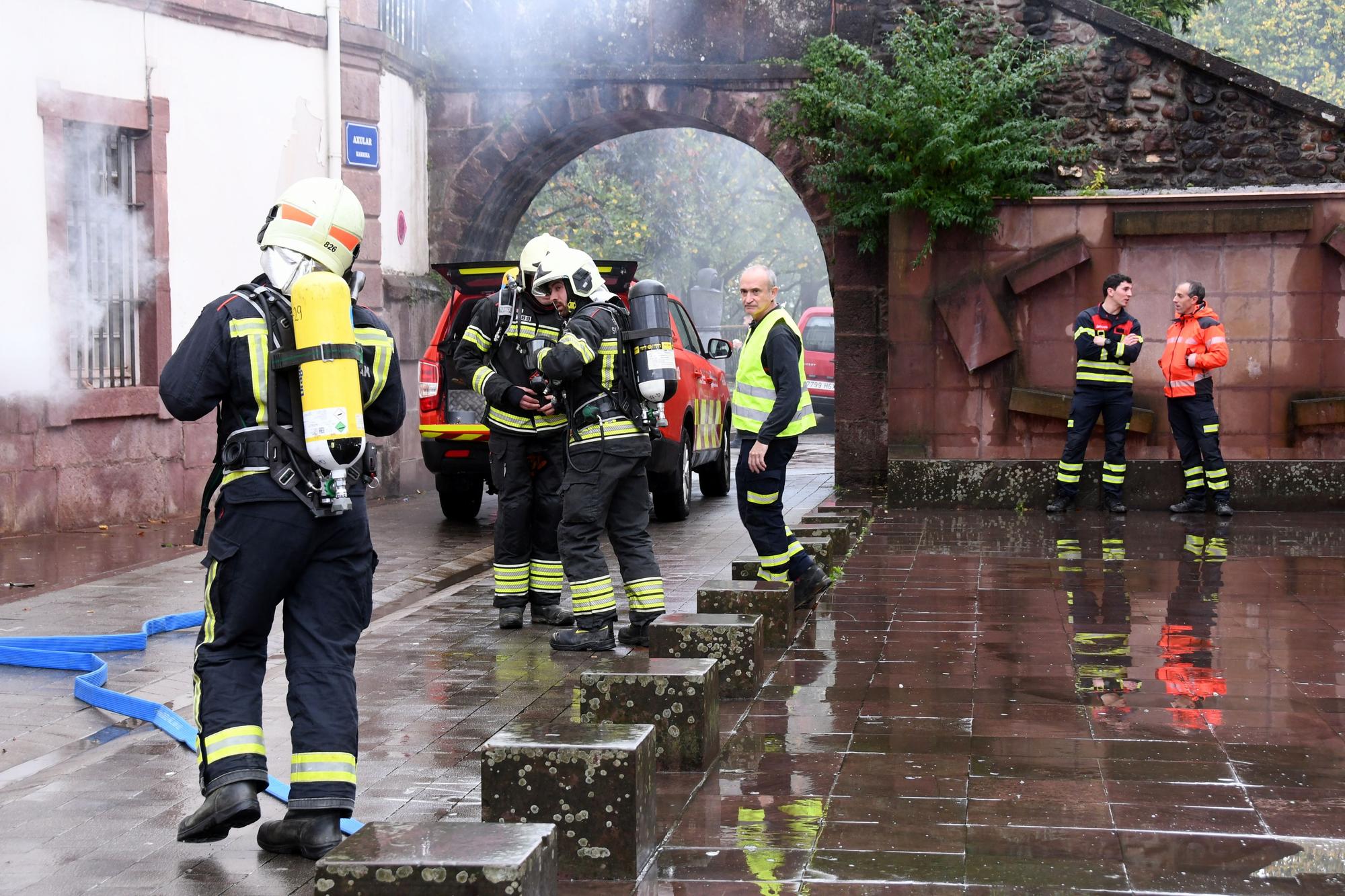 Las sirenas rompen el silencio de Elizondo