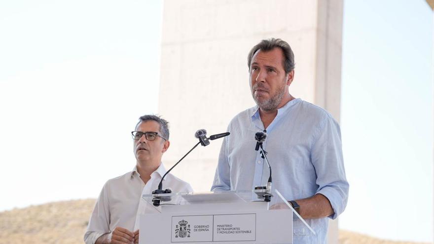 Puente niega haberse &quot;cachondeado&quot; de los incendios: &quot;Quien se ríe de la gente es quien sigue de vacaciones&quot;