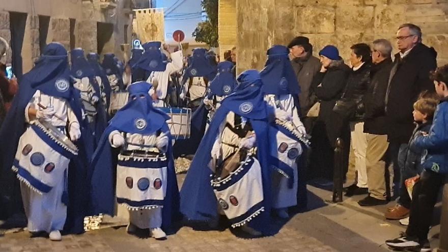 Gran presencia de público para ver la procesión de Tudela del Santo Entierro