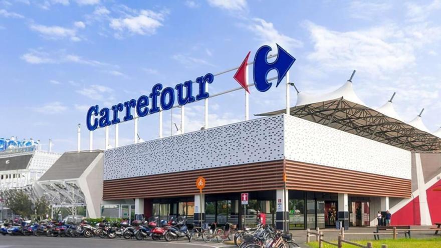 Carrefour tiene la mesa ideal para tu salón: discreta, bonita y plegable