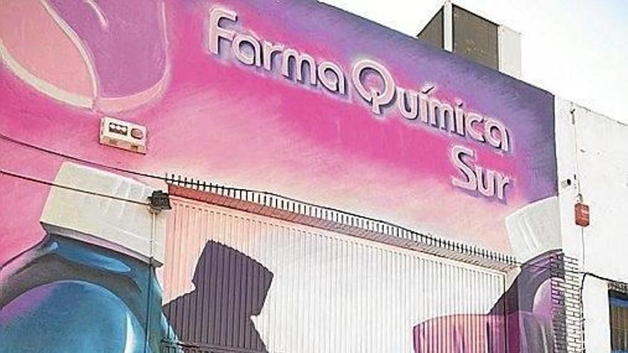 Exterior de la nave de la empresa Farma-Química Sur SL.
