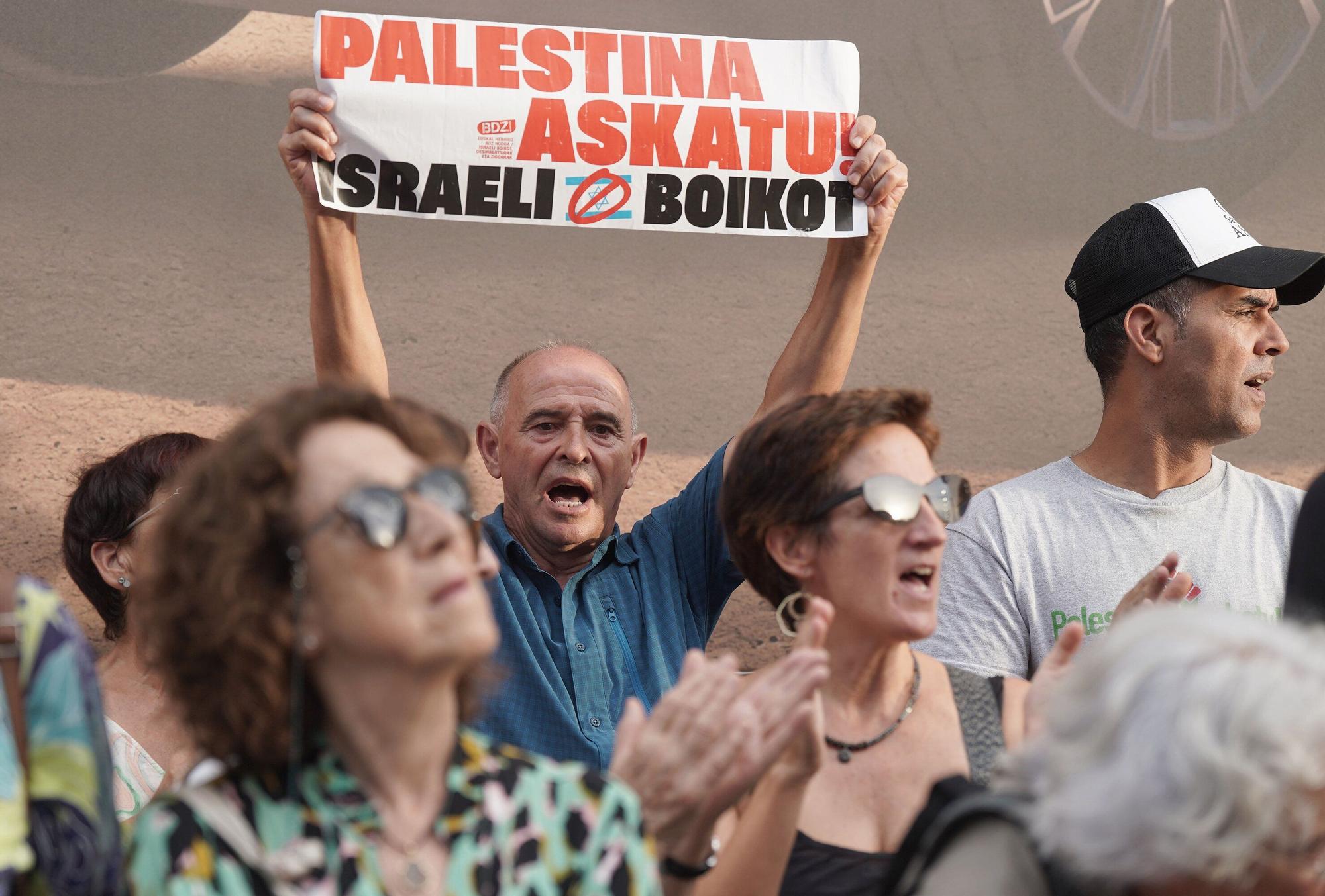 La voz de Hind Rajab | Fotos de la marcha en apoyo a Palestina en Donostia - San Sebastián