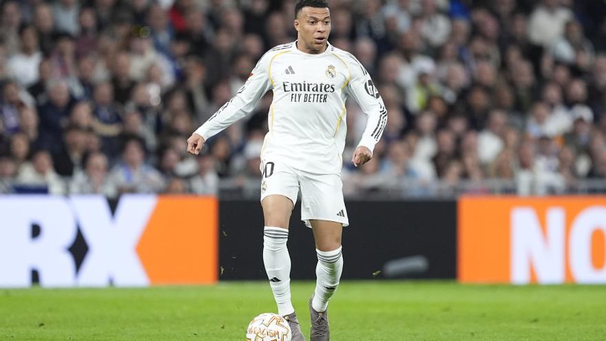 Mbappé desmiente que los médicos del Real Madrid examinasen su rodilla equivocada