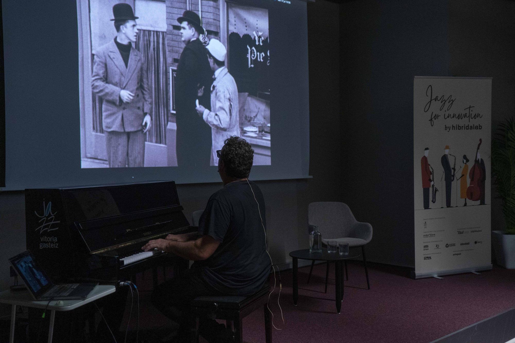 En imágenes: Pablo Mazuecos fue el encargado de dar la segunda conferencia del ciclo Jazz for Innovation by Hibridalab