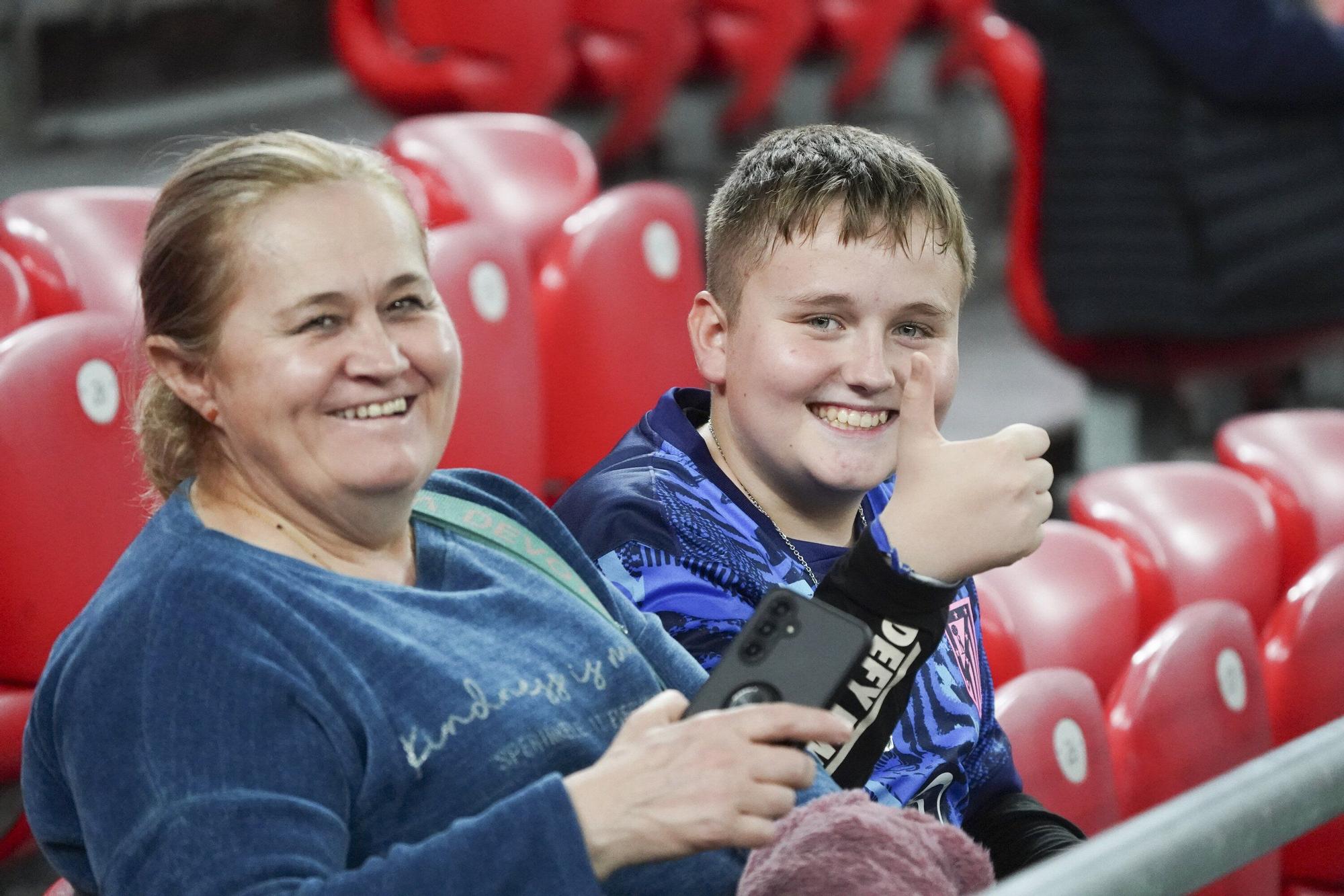 ¿Has estado en San Mamés viendo el Athletic-Atlético? Búscate en nuestra galería