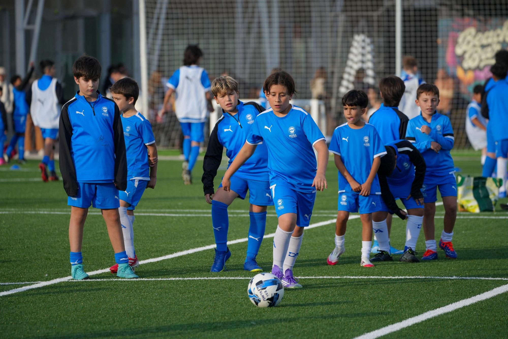 En imágenes: Comienza el curso en la Escuela de Fútbol del Alavés