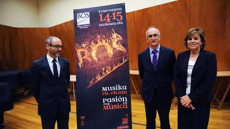 Borja Pujol e Ibon Aranbarri, de la BOS, presentaron la temporada junto a Josune Ariztondo.