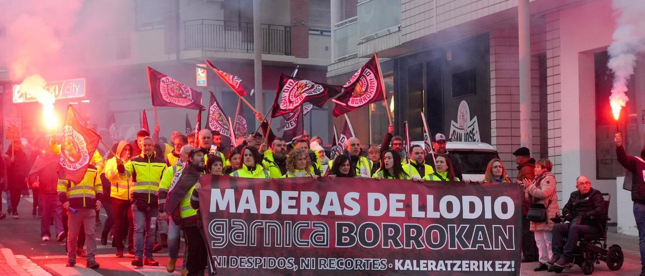 En imágenes: Amurrio sale a la calle para reclamar un futuro para la comarca