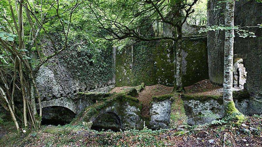 Carboneras de San Lorenzo, uno de los focos de mayor actividad en otro tiempo, se abre ahora al turismo.