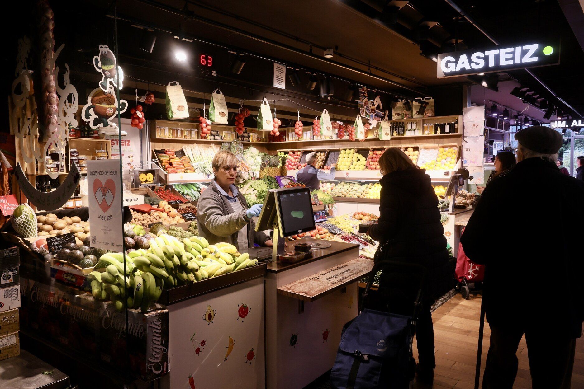En imágenes: La despensa de Vitoria del Mercado de Abastos cumple 50 años