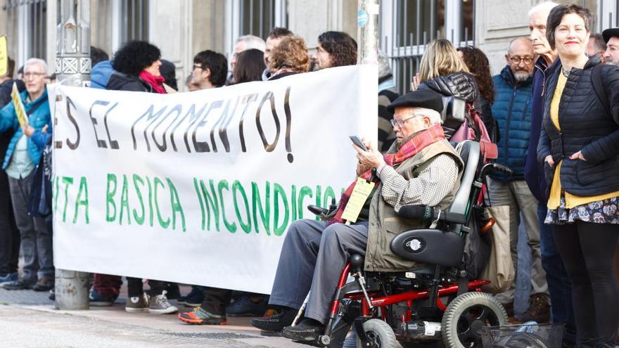 Decae en el Parlamento Vasco la ILP sobre una renta básica universal