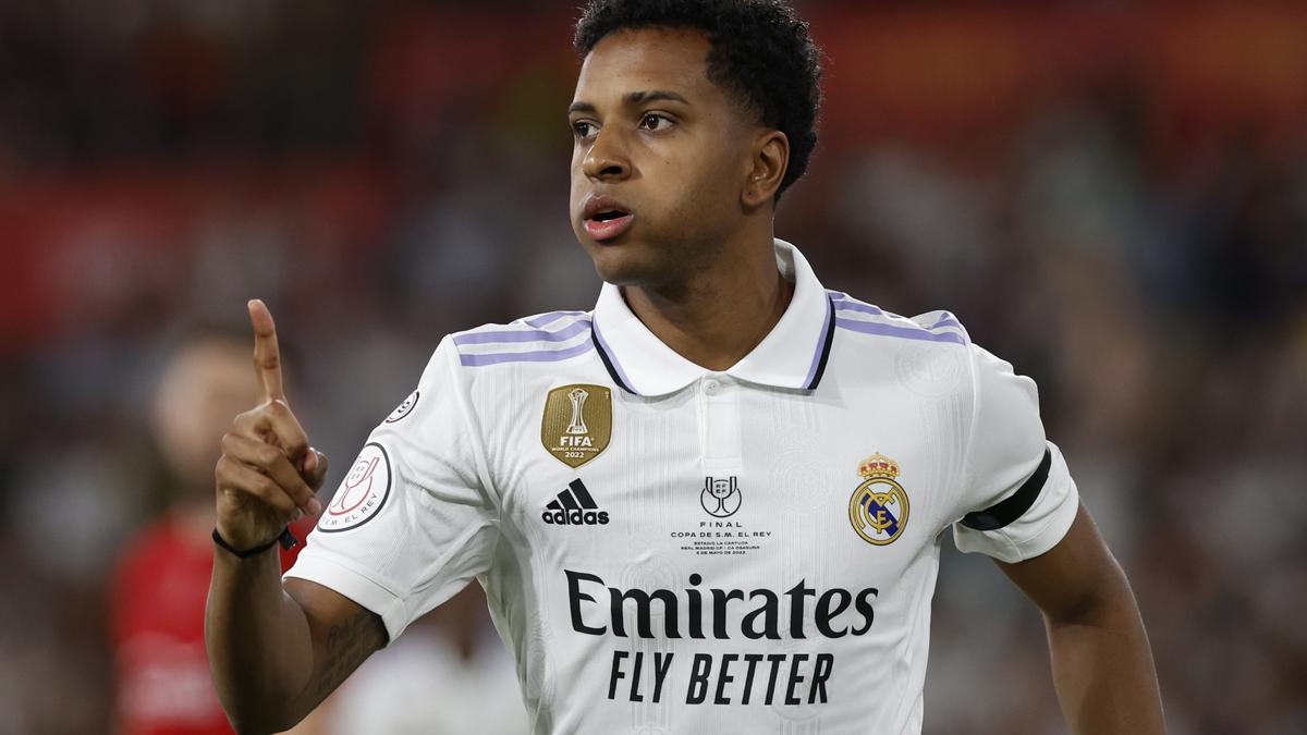 Rodrygo celebra uno de sus goles en la final.